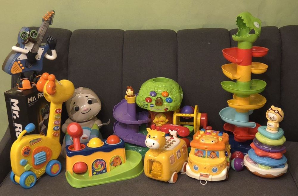 Лот дитячих іграшок