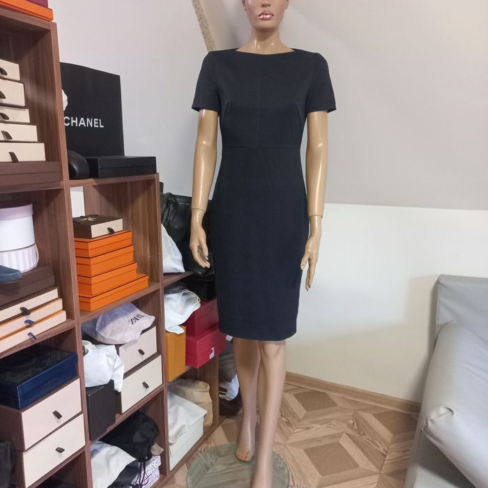 Hugo Boss! Оригінал! Шикарне тепле плаття сукня футляр з замочком