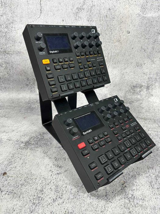 Стенд Elektron – Digitakt, Digitone, Syntakt, Analog Heat, Octatrack.