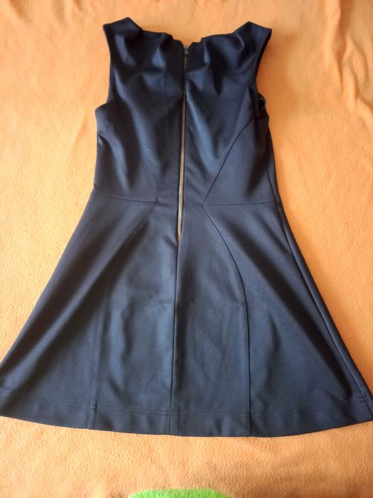 Красивое нарядное чёрное платье