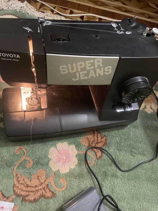 Швейная машинка Toyota Super Jeans 15