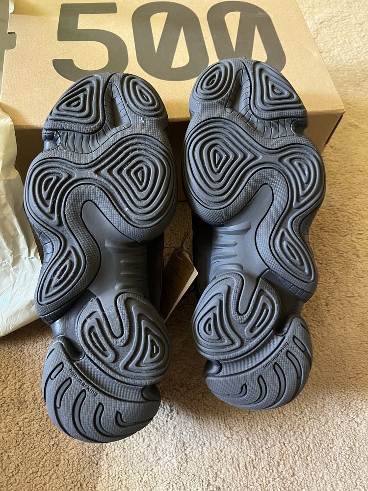 Yeezy 500 utility black 45 1/3 DS