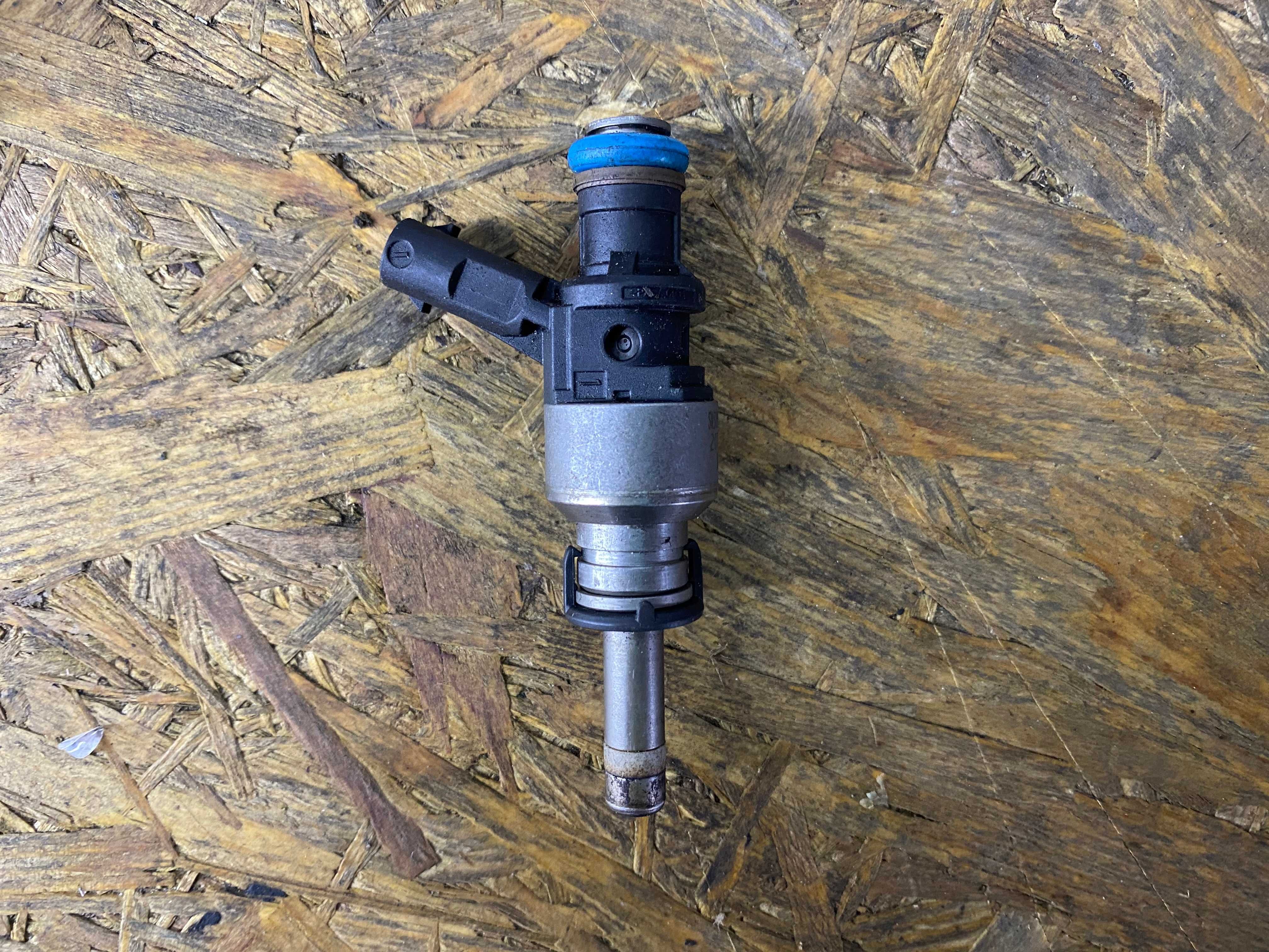 Wtrysk Wtryskiwacz Audi A8 D4 4.2 TFSI