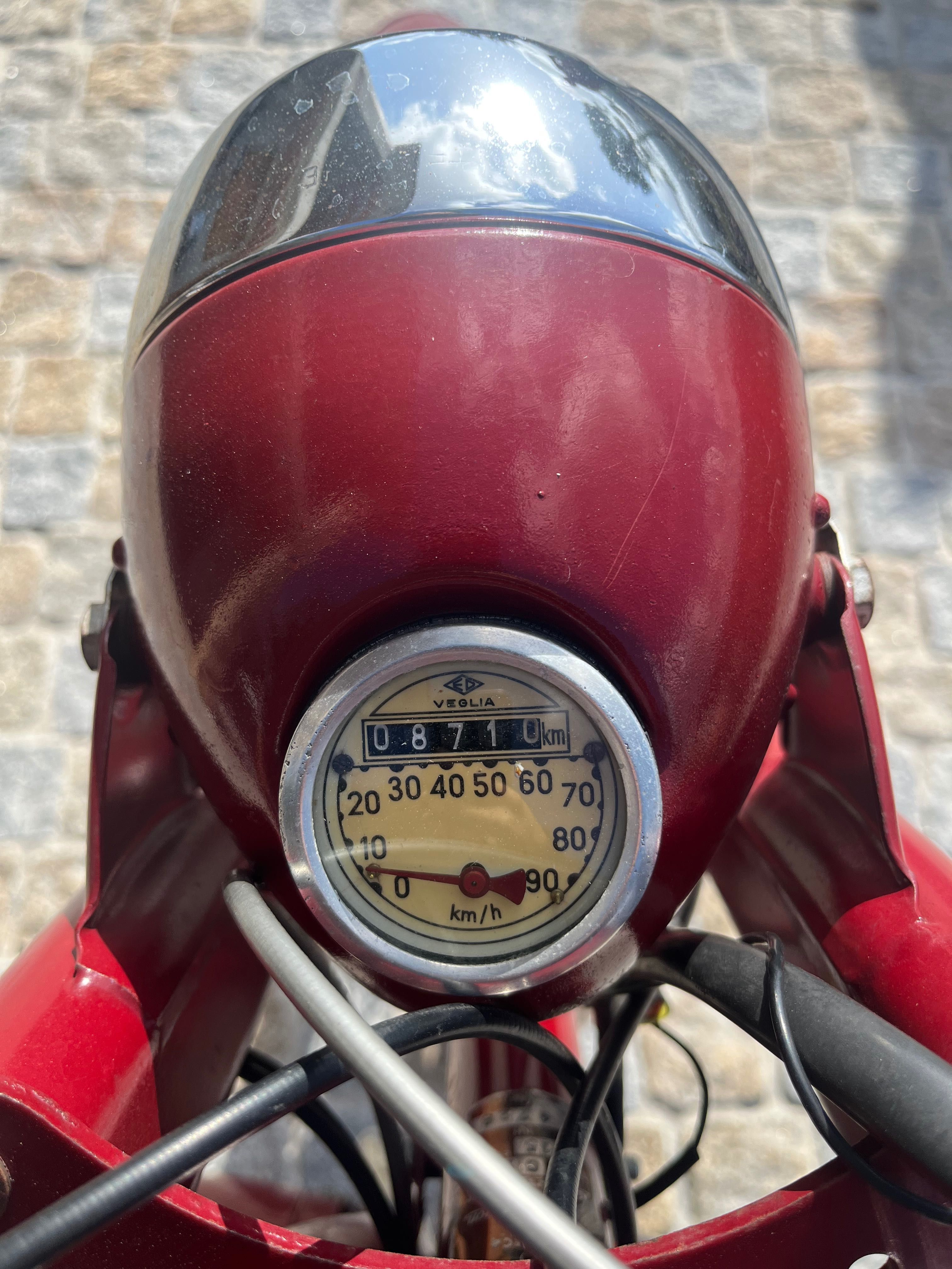Moto Monet Goyon Castor