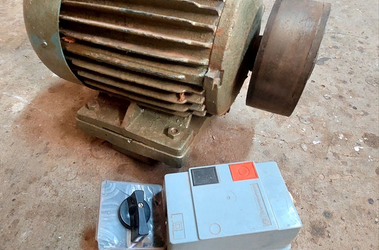 Motor trifasico em bom estado