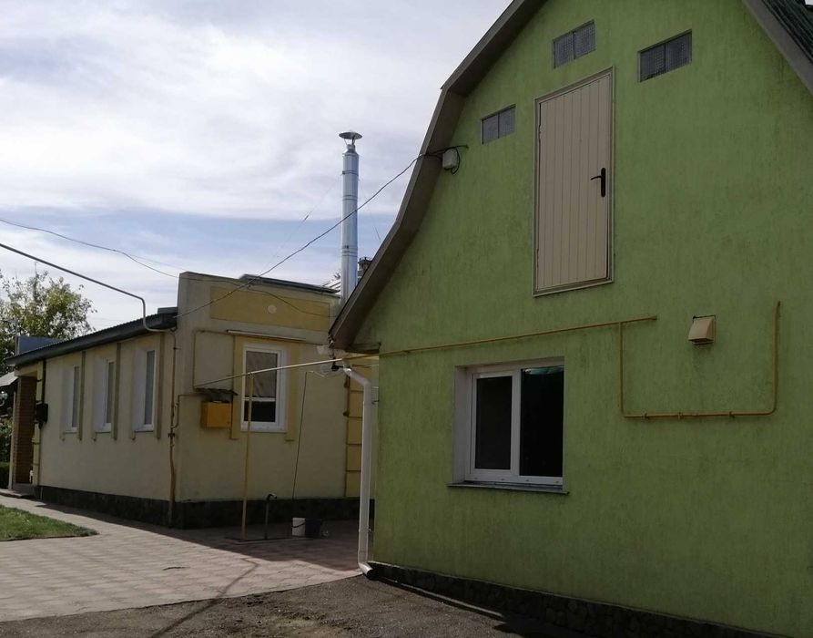 Сучасний комфортний будинок з новим ремонтом  в ЦЕНТРі с. Яснозір'я