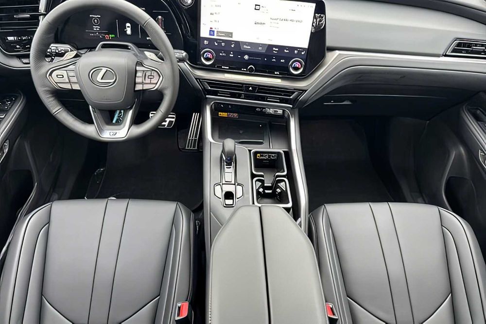Lexus TX 500h      2025