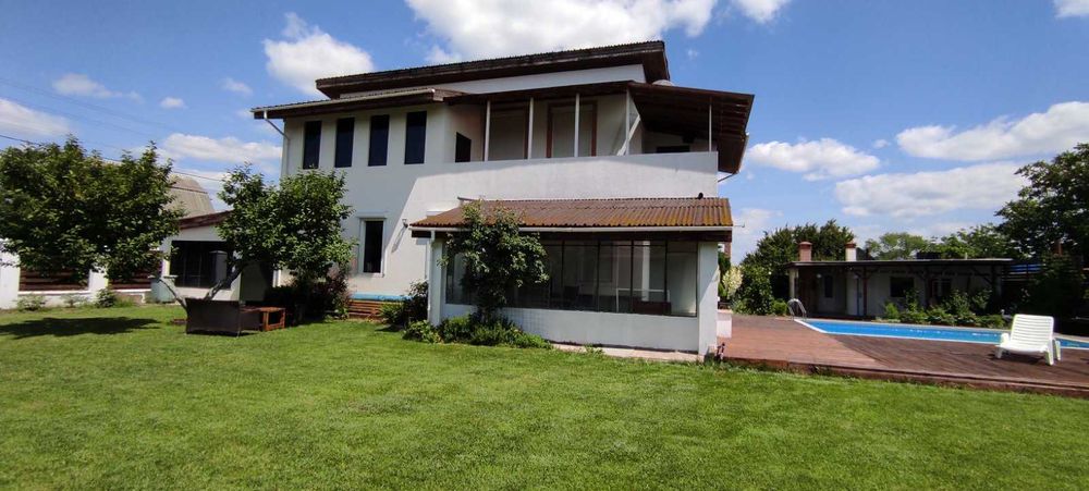 Оренда будинку с генератором та укриттям в с. Проців, 200 м.кв.