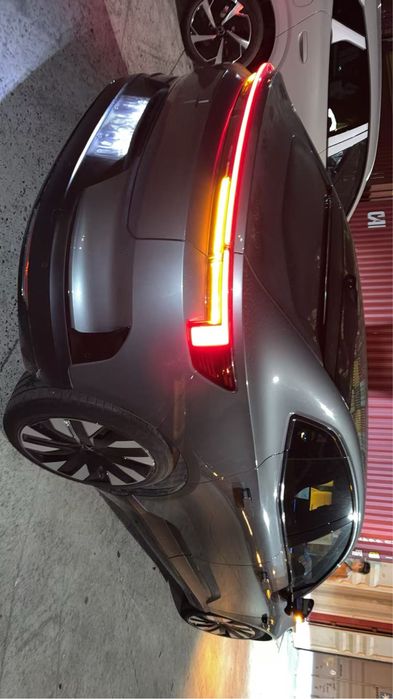 POLESTAR 4  електромобіль