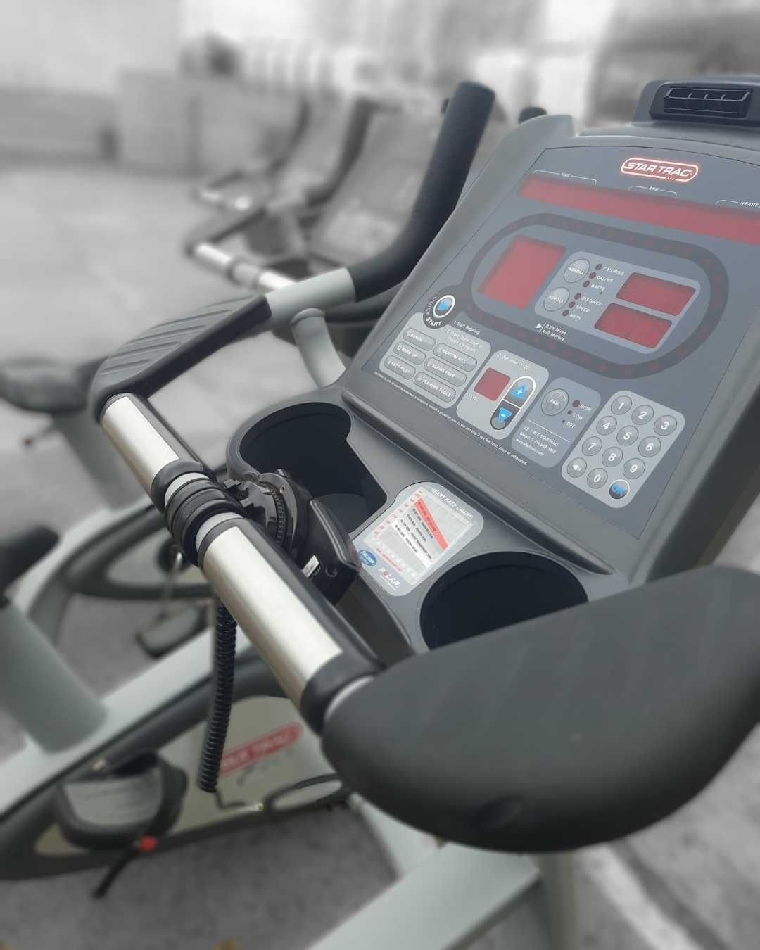 Stacjonarny rower pionowy treningowy Star Trac PRO