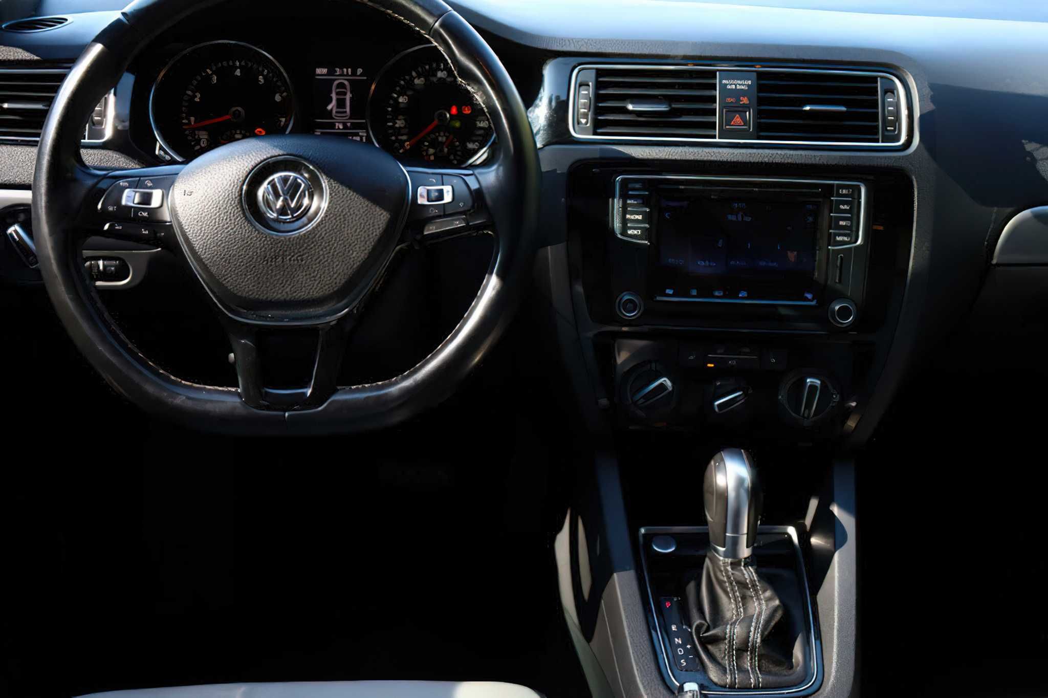 Volkswagen Jetta Sport 2016