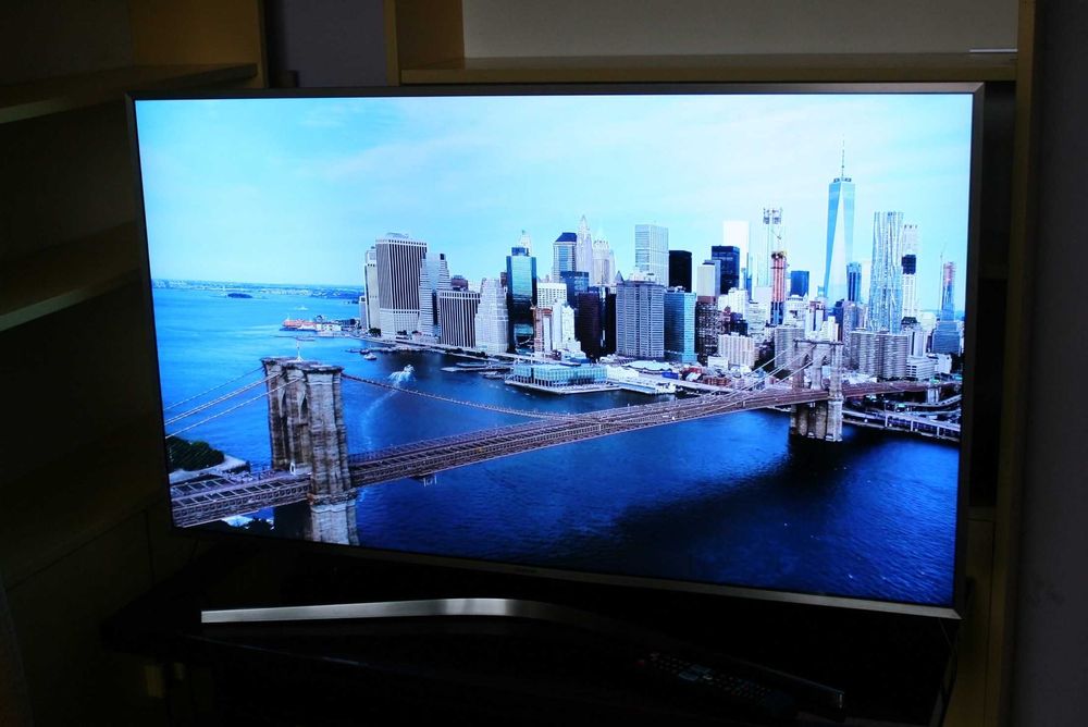 Duży telewizor Samsung 55 cali UHD 4K Smart TV