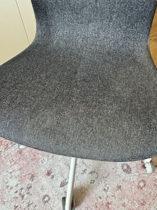 krzeslo ikea långfjäll z podłokietnikami obrotowe