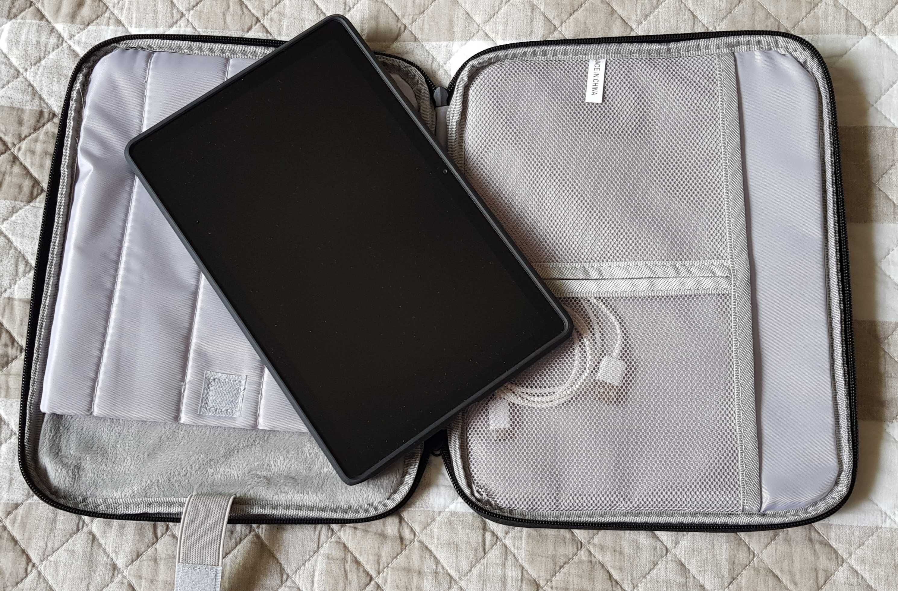 Tablet Samsung Tab A7 z etu Spigen i pokrowcem, nigdy nie używany !