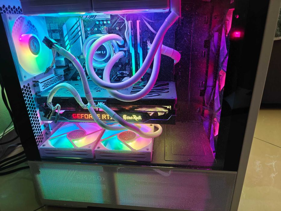 | 5600X | RTX 3070 GameRock | G.SKILL Z NEO | 980 PRO | Corsair RM750X