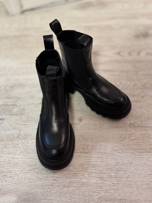 Шкіряні челси