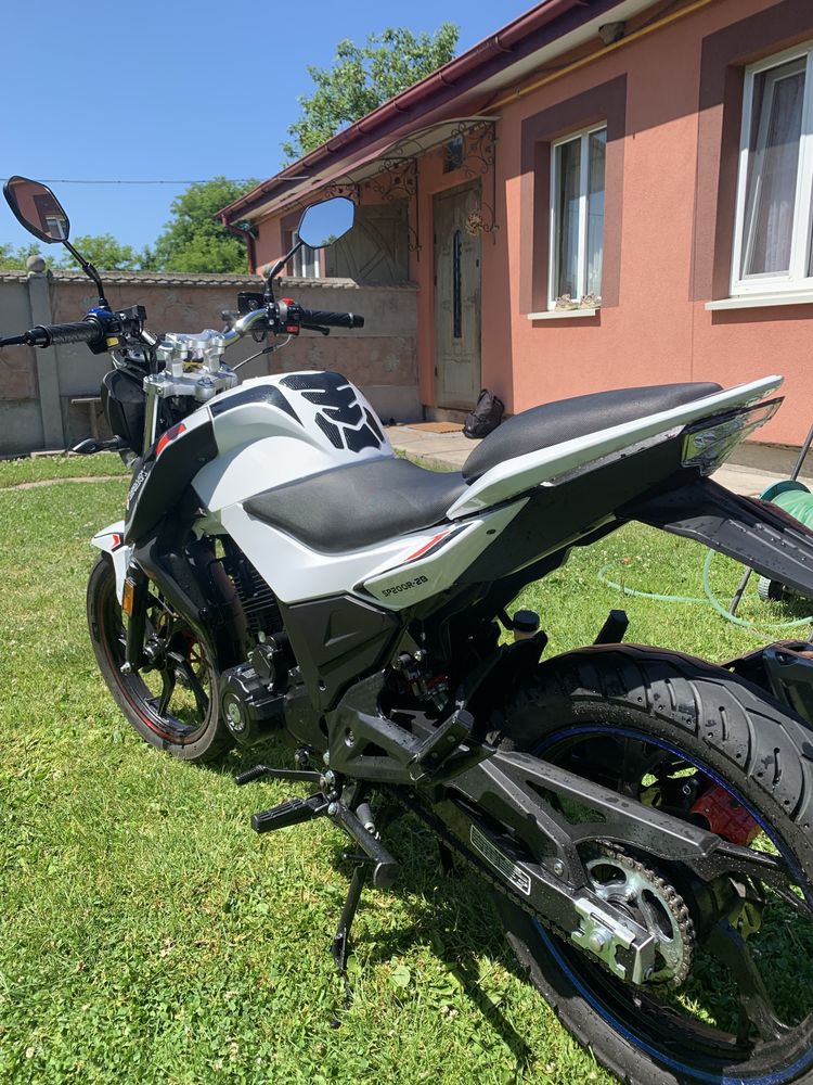 Spark 200 r-28.