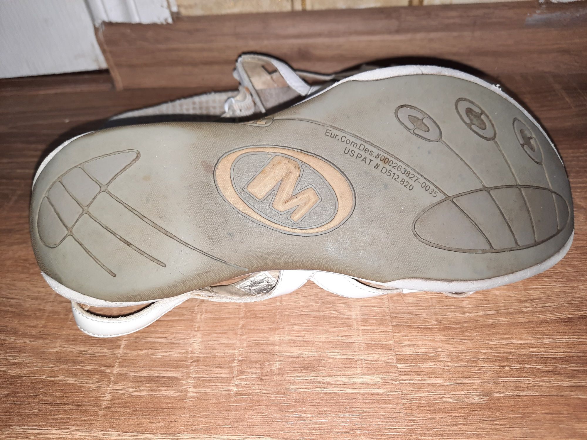 Босоножки  Merrell 40р. Білі ,шкіра