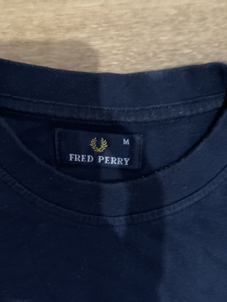 Fred Perry футболочка