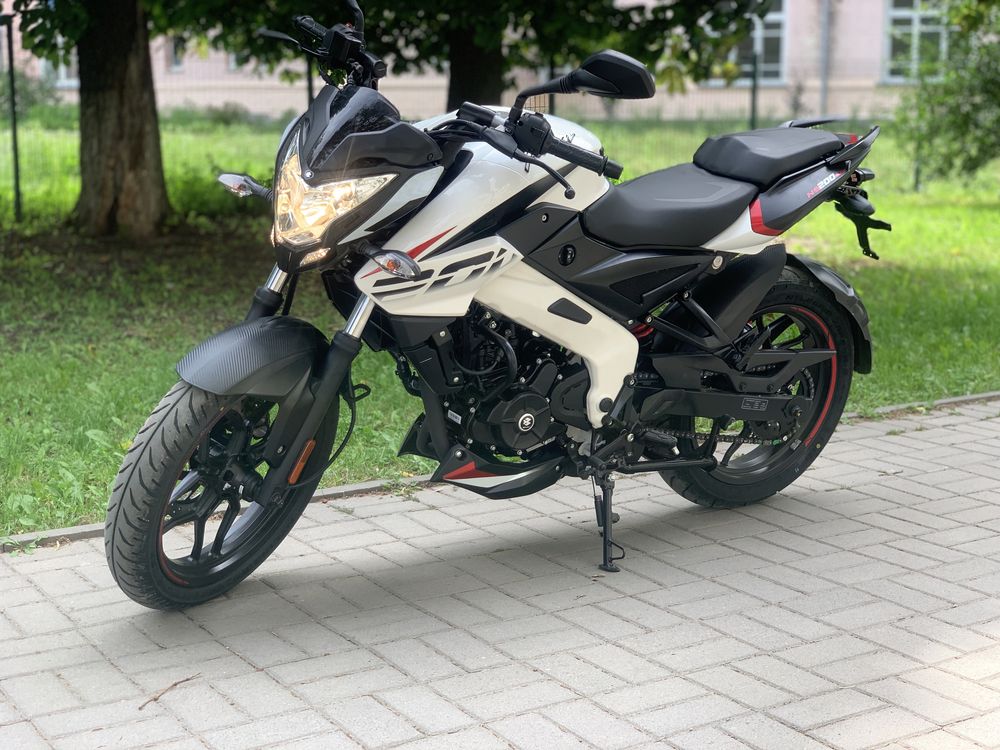 ЧОРНА ПʼЯТНИЦЯ Мотоцикл Bajaj Pulsar NS200 Гарантія 2 роки