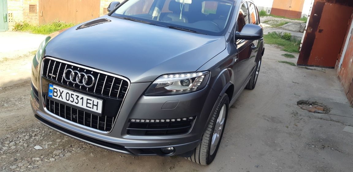 Продам Audi Q7 2013