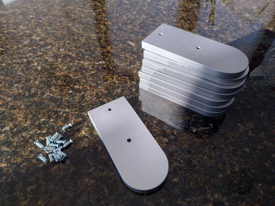 Nóżki meblowe plastikowe 8 sztuk