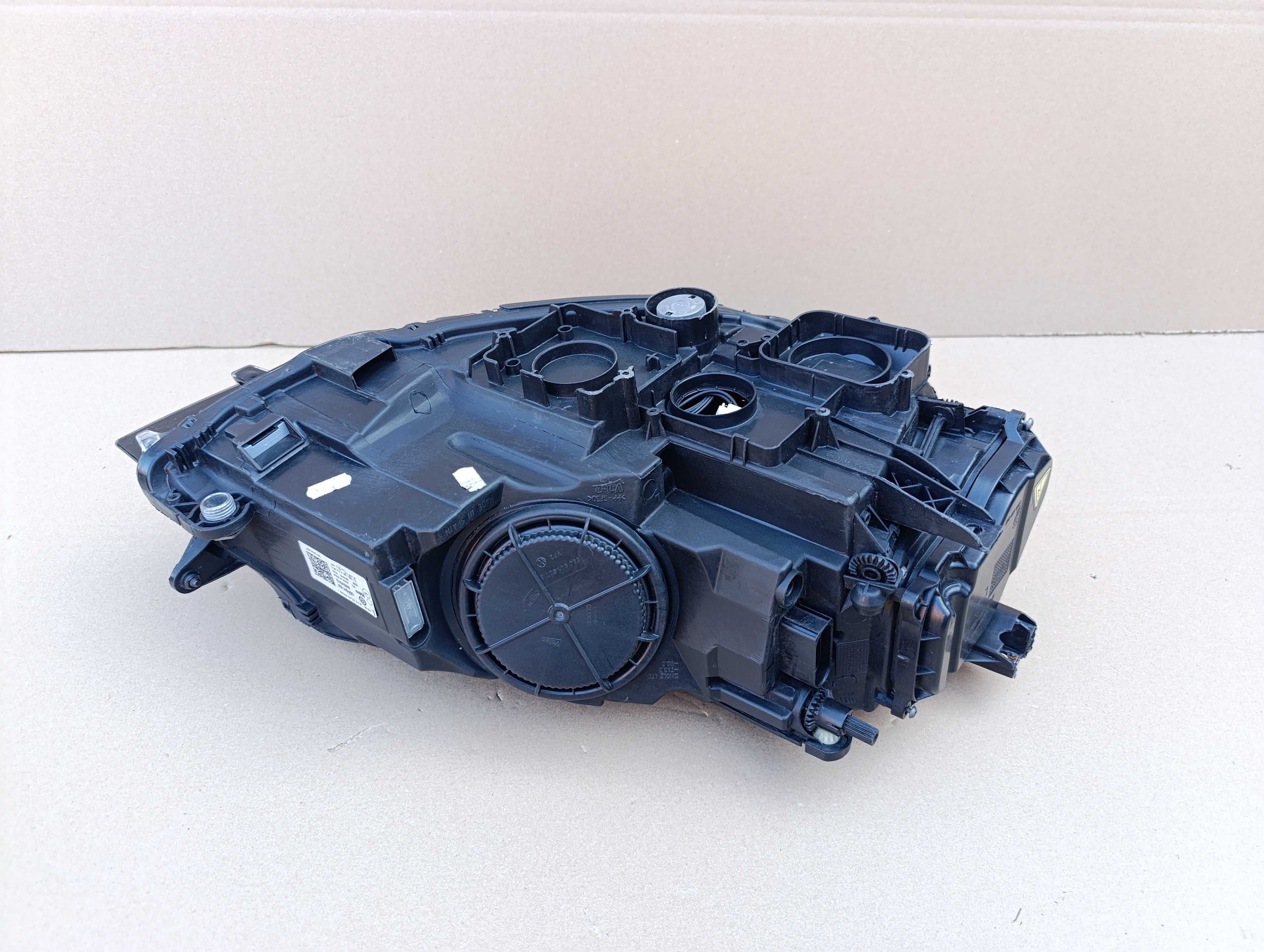 VW Golf VII lampa lewa przód przedni reflektor xenon 5G1.941.031