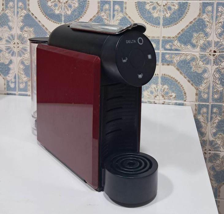 Máquina  de café  Delta usada em boas condições.