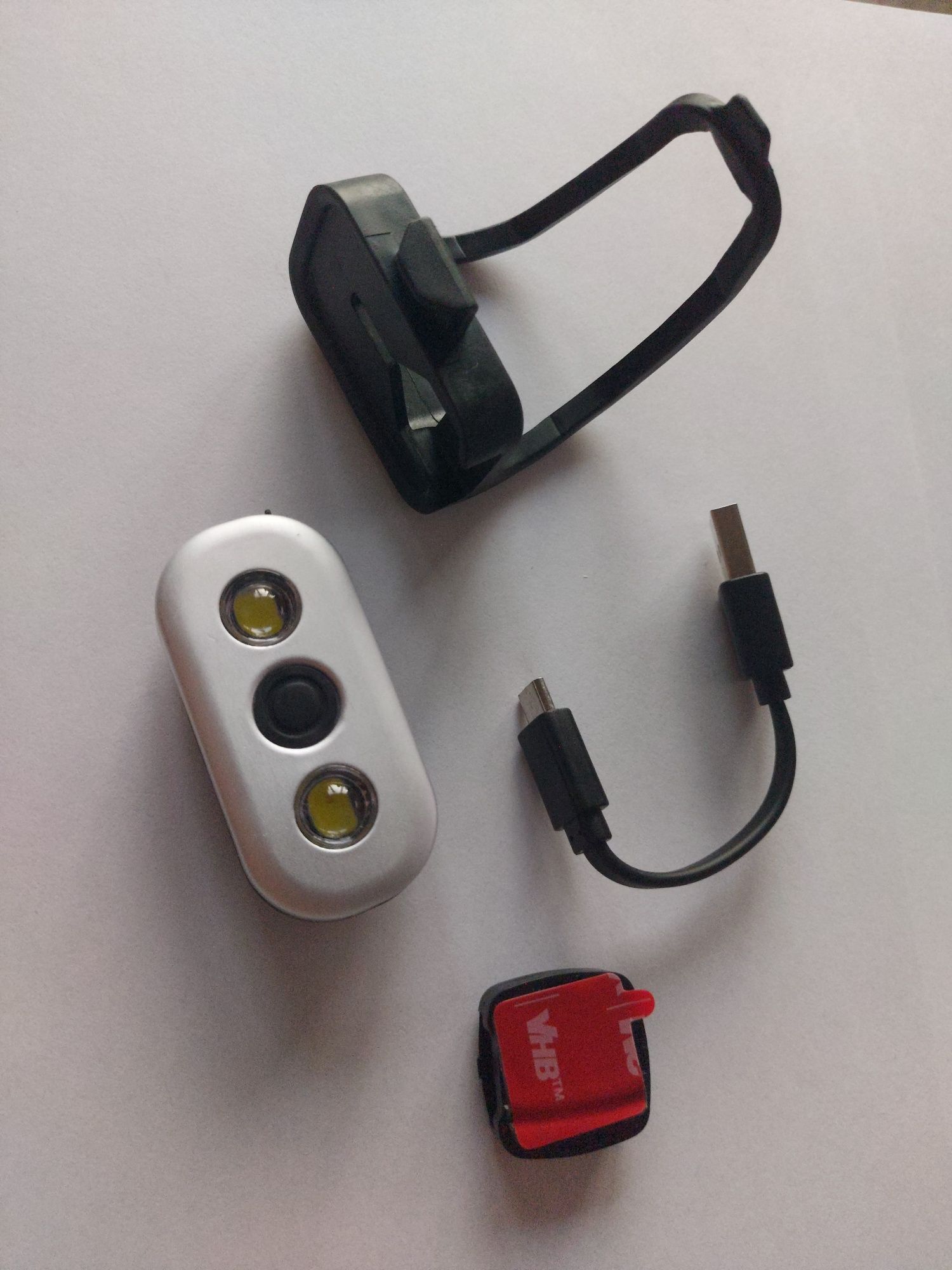 Lampka rowerowa dwukolorowa VIOO Clip na akcesoria LED akumulator USB
