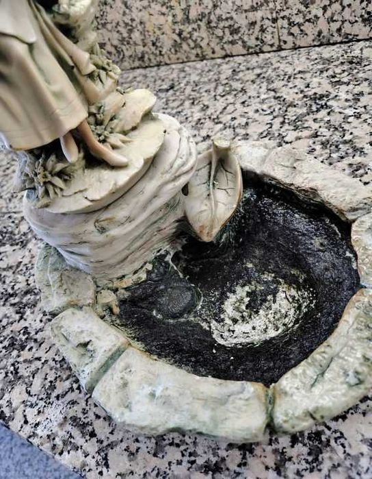 Fonte decorativa 30 x 24 x 37 (P x L x A)