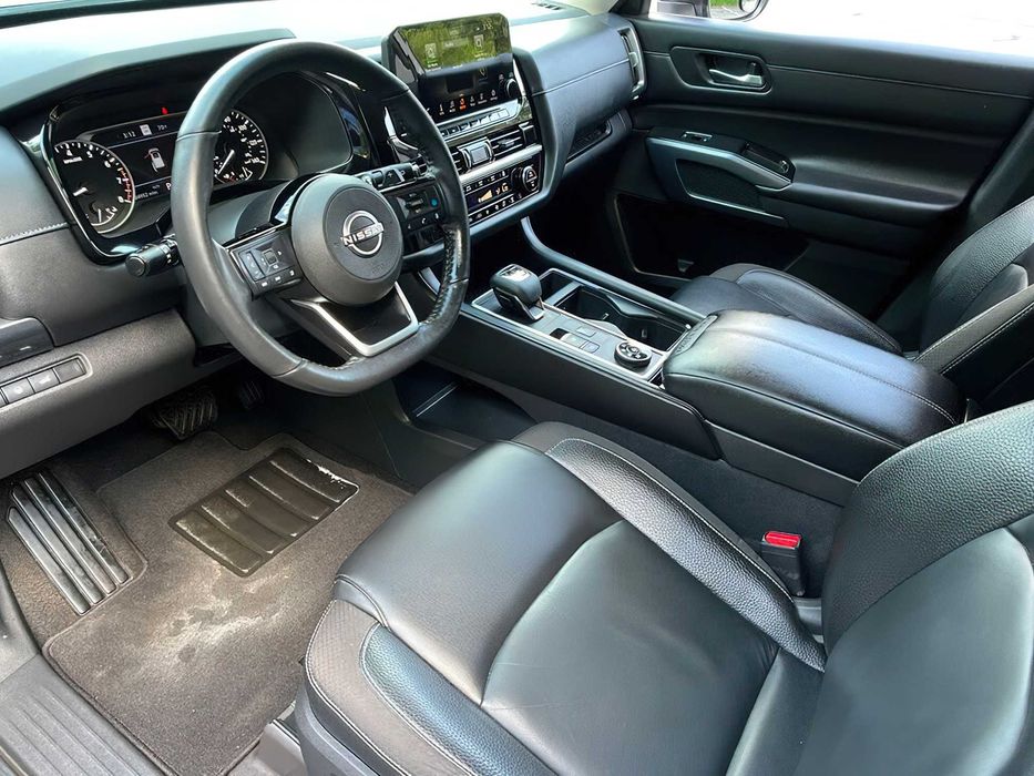 Nissan Pathfinder      2022