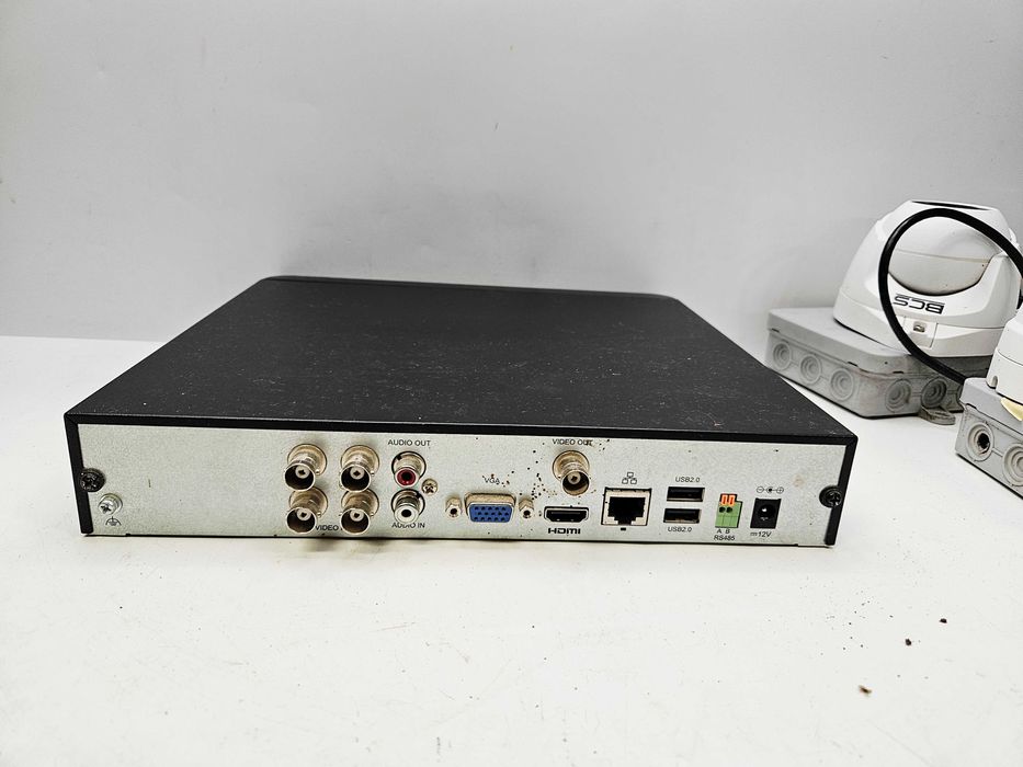 Zestaw monitoringu BCS  DYSK 1 TB  XVR 4CH + 4 kamery kopułowe