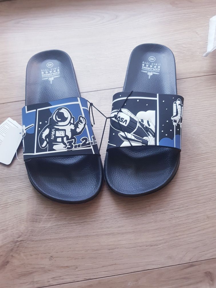 Nowe klapki meskie marki Nasa rozmiar 43.