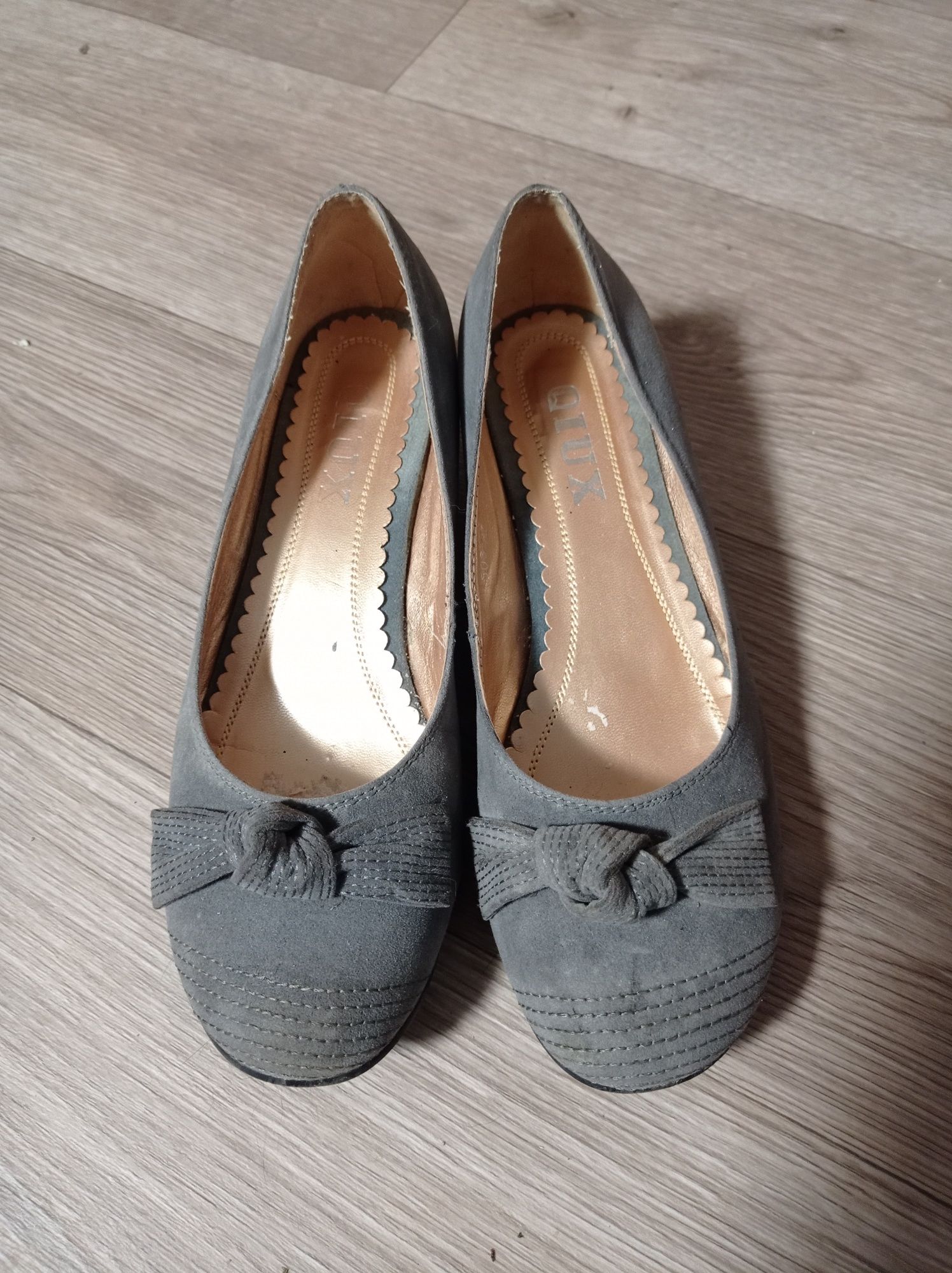 Buty zamszowe czółenka 39 szare damskie pantofelki