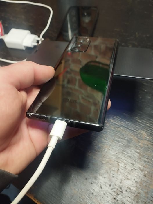 LG Wing стан ідеал