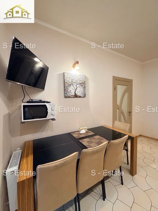 Продам квартиру в таунхаусі Французський бульвар, Захистників України