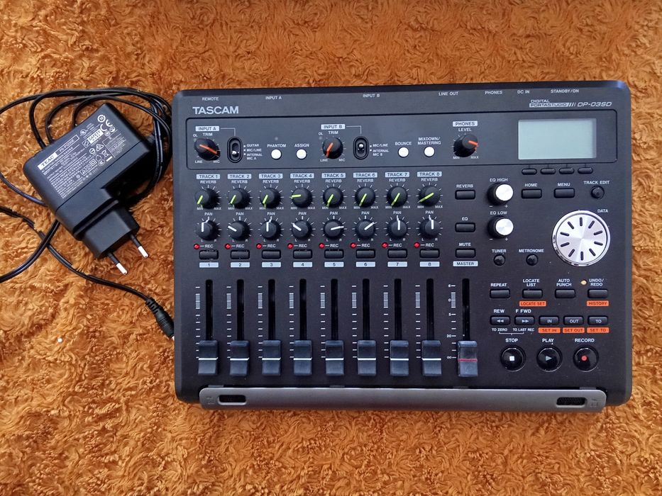 Gravador multipista Tascam