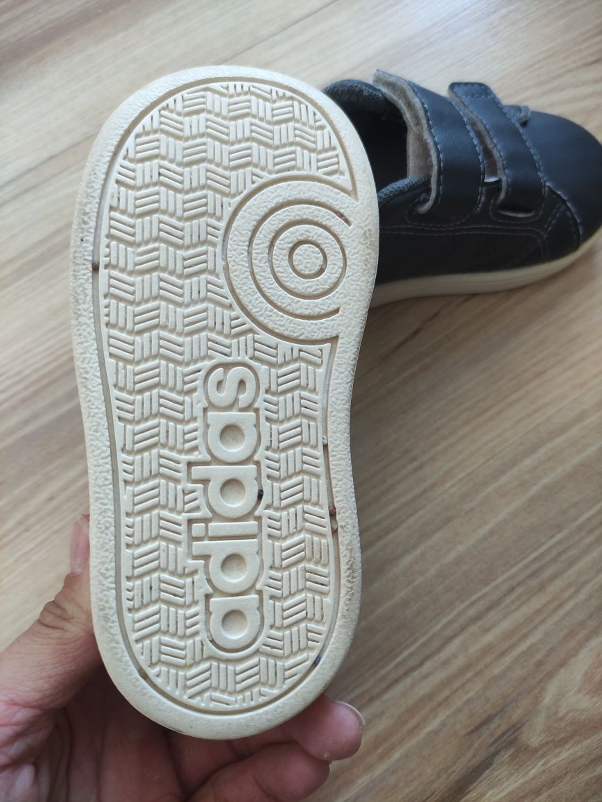 Botki Adidas jak nowe 22 rozmiar