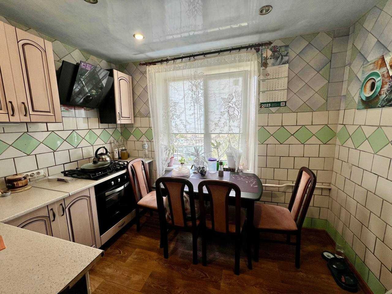 Продам 3х комнатную квартиру в центре Коммунарского района