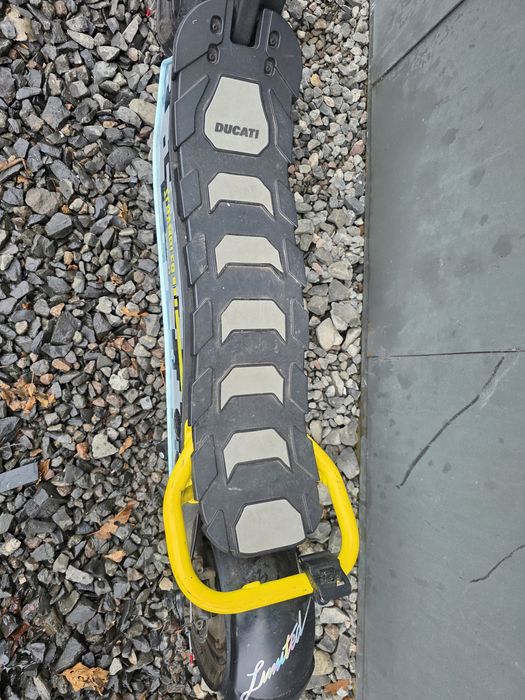 Електросамокат Ducati Scrambler Cross-E Б/У в чудовому стані