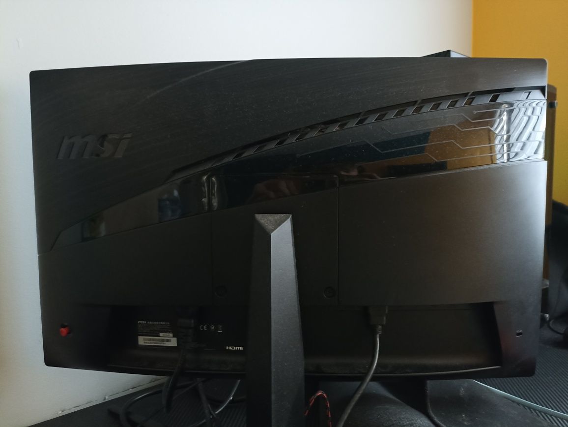 Monitor MSI MAG241CV + Ubezpieczenie