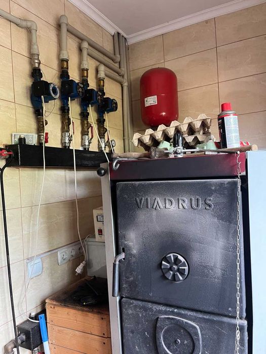 Продається сучасний приватний будинок с. Угринів 252 м2, 10 сот землі