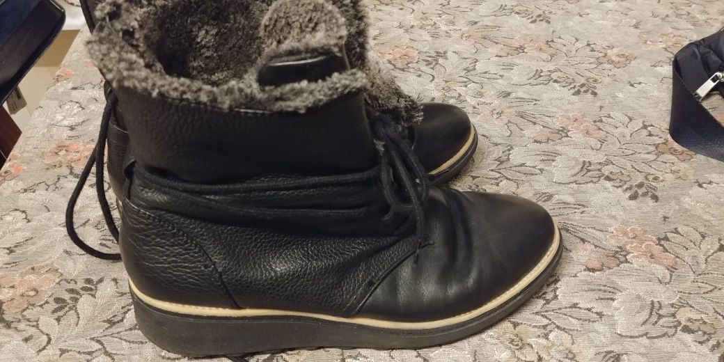 Botki damskie Clarks r.38 czarne