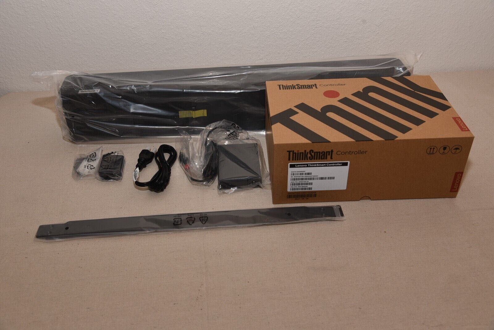 Мультимедійний блок Lenovo ThinkSmart One + Controller Microsoft Teams