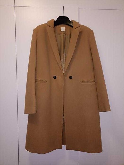 Стильне вовняне пальто Zara