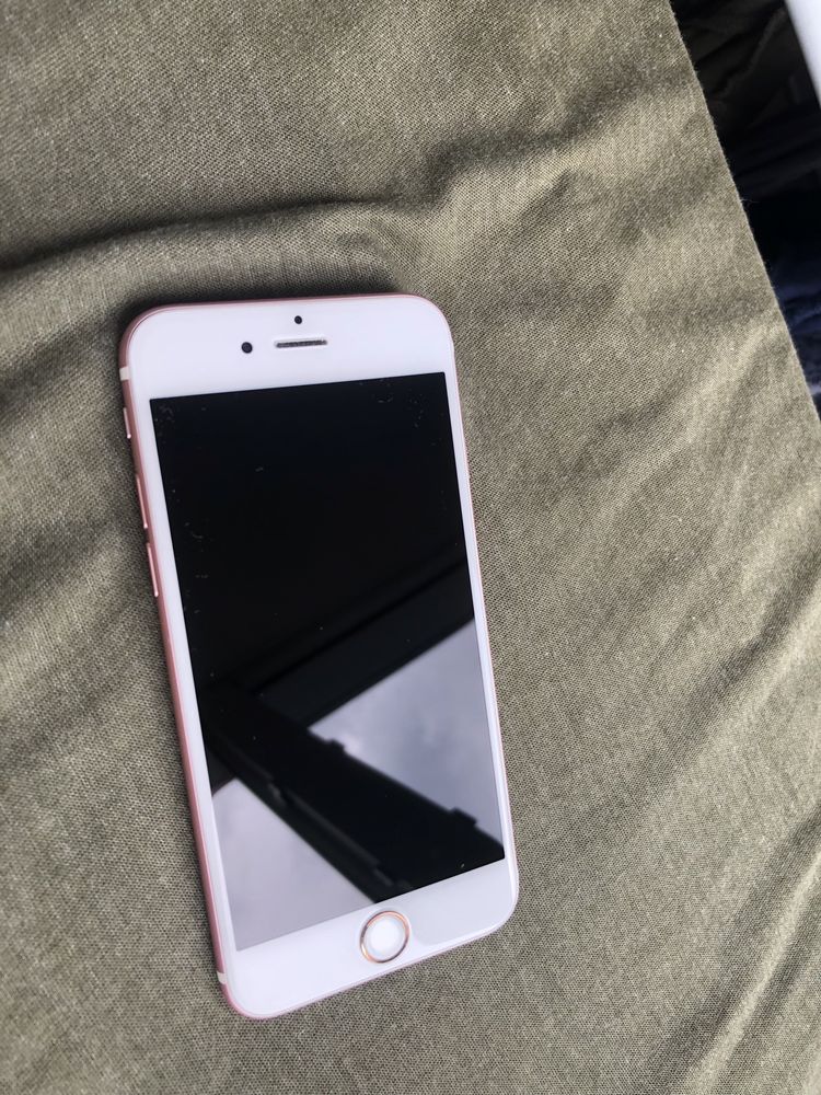 Продам Iphone 6s 128gb не включаеться