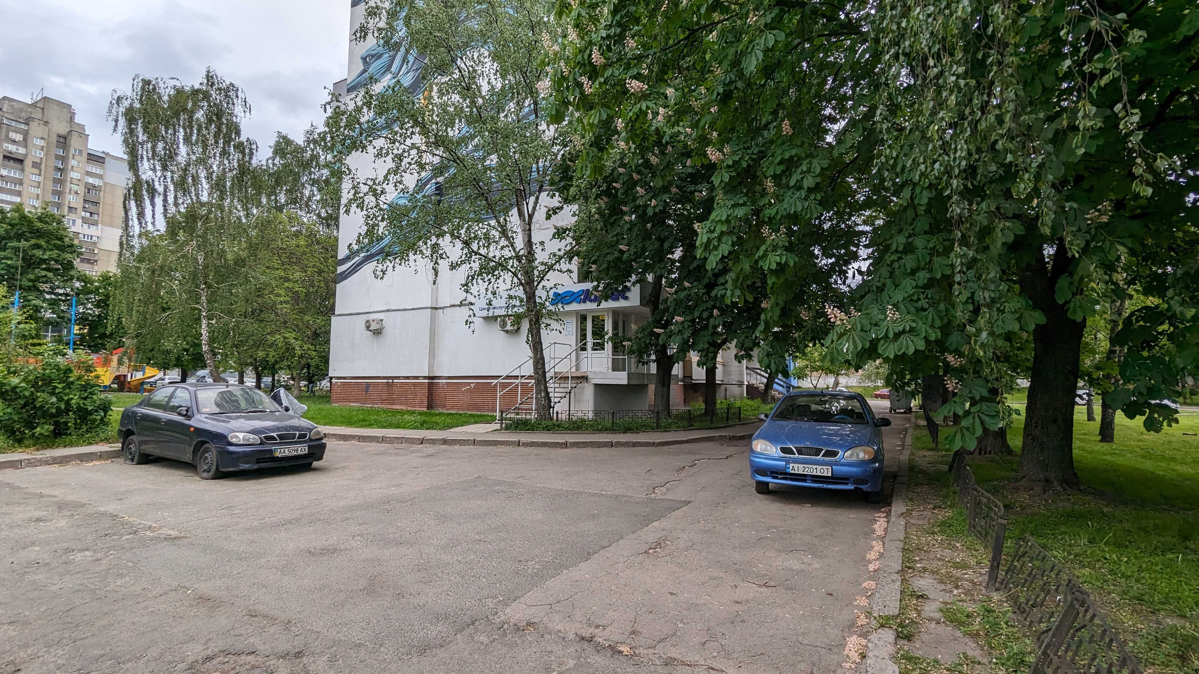 Фасадне приміщення  пр. Берестейський 95  (пр-т Перемоги). Без комісії
