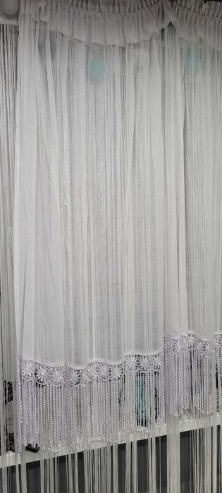 Biała Firanka Z Koronką i Koralikami