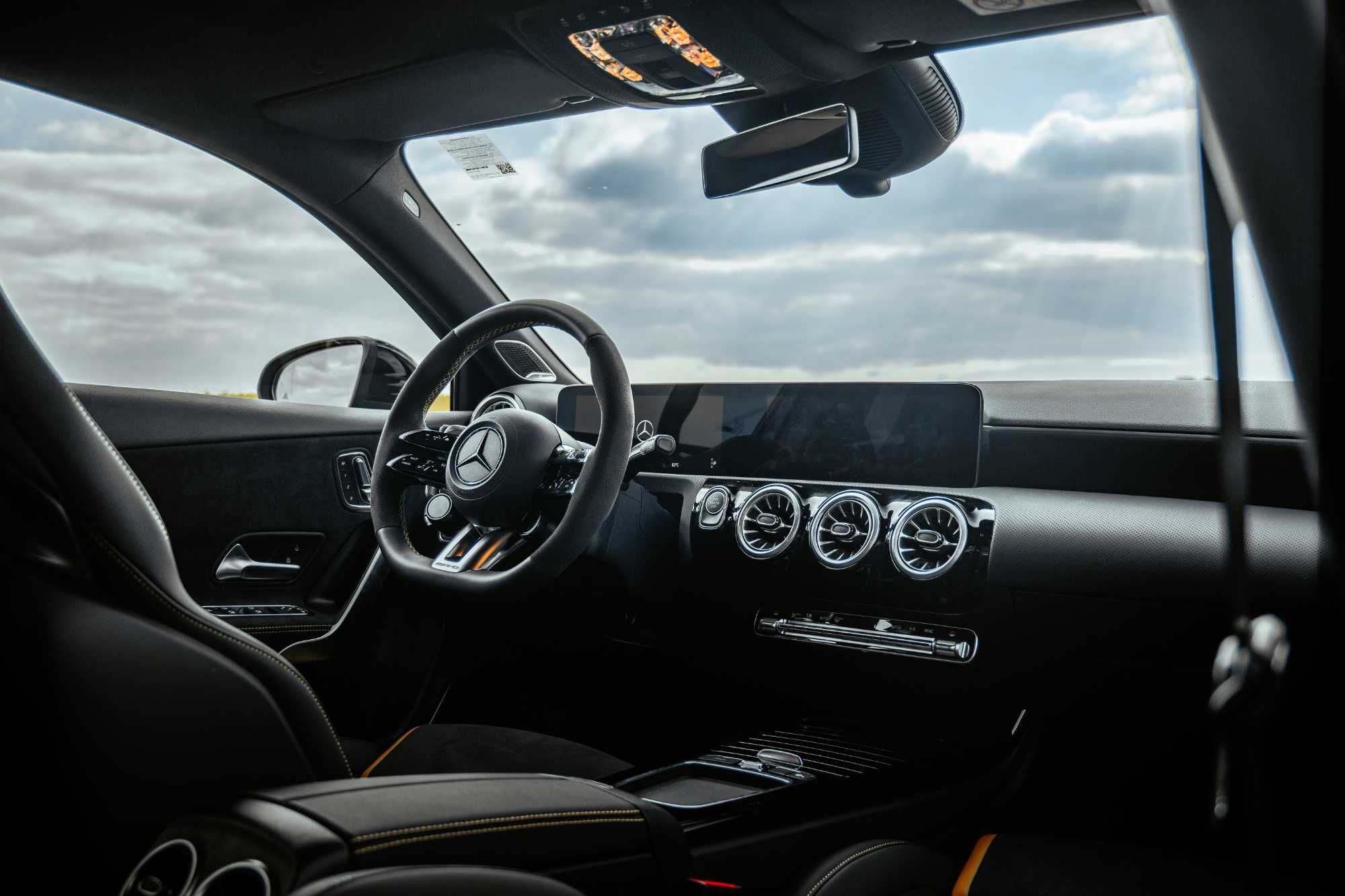 Wynajem nowy Mercedes A45S AMG, BMW M2, GR Yaris, samochody sportowe