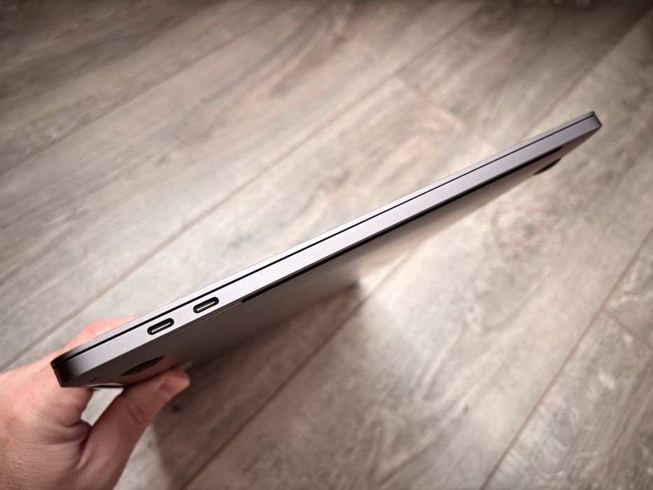 MacBook Pro 15'' 2018 A1990 (i7/16/512)